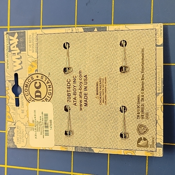 DC Comics Buttons 1.5" each - Picture 2 of 6